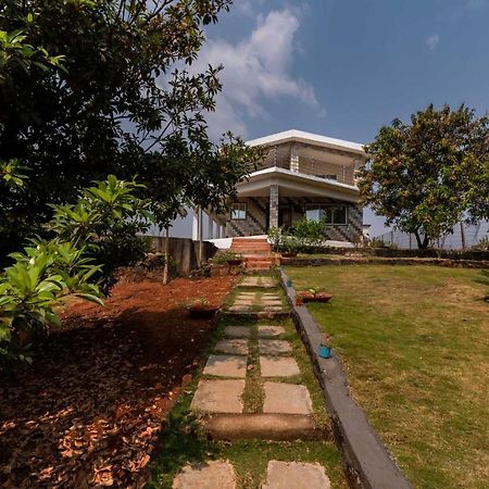Aqua & Sage By Stayvista - Riverside Villa With Pool & Terrace Karjat Eksteriør bilde