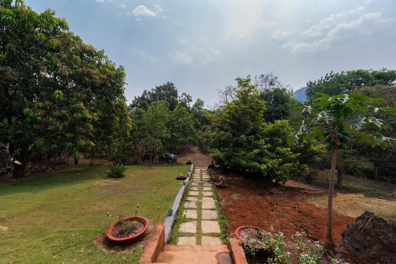 Aqua & Sage By Stayvista - Riverside Villa With Pool & Terrace Karjat Eksteriør bilde